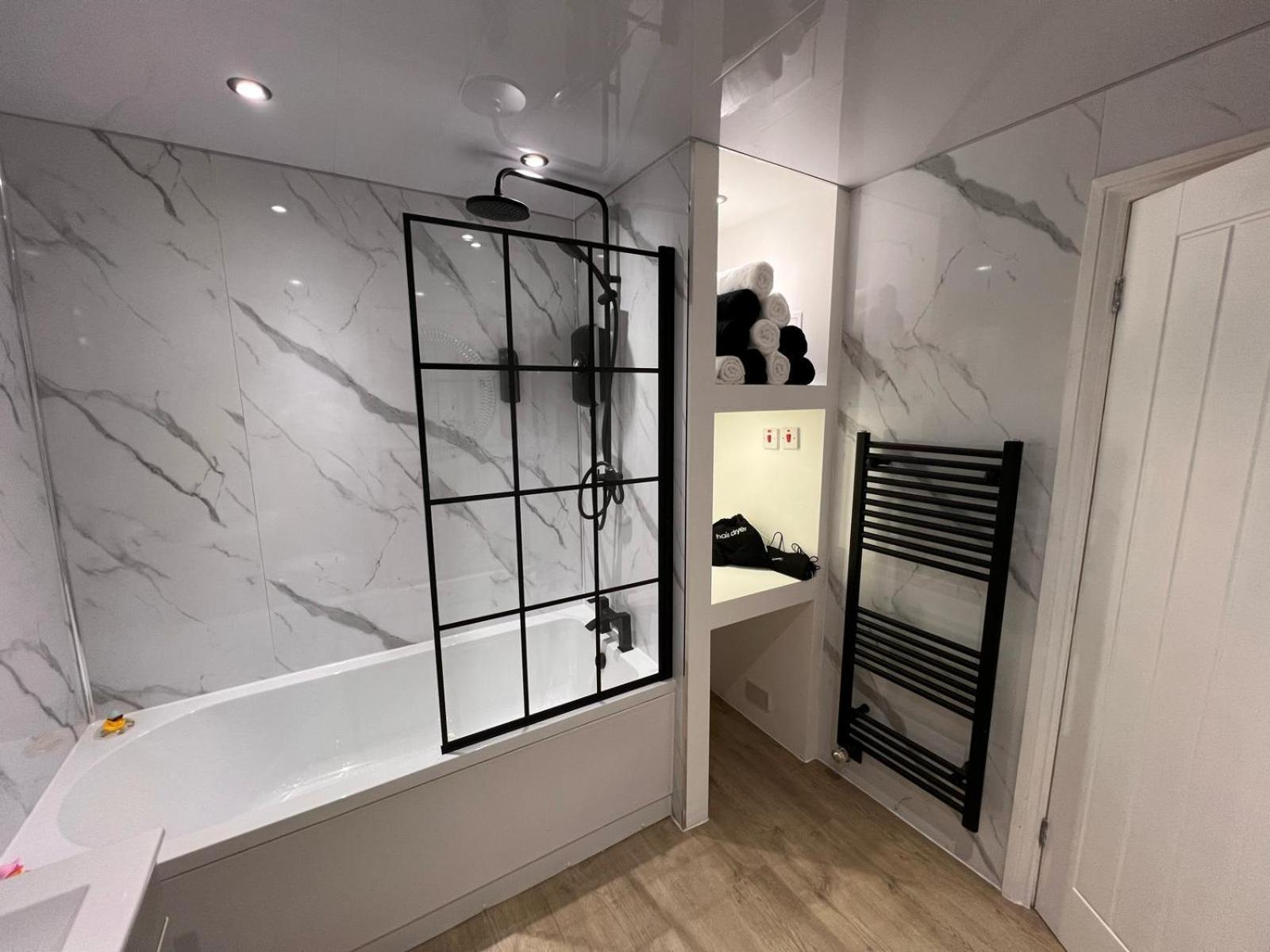 Premier Inn Comfort Mattresses - Sleeps 6 Middleton  Eksteriør billede