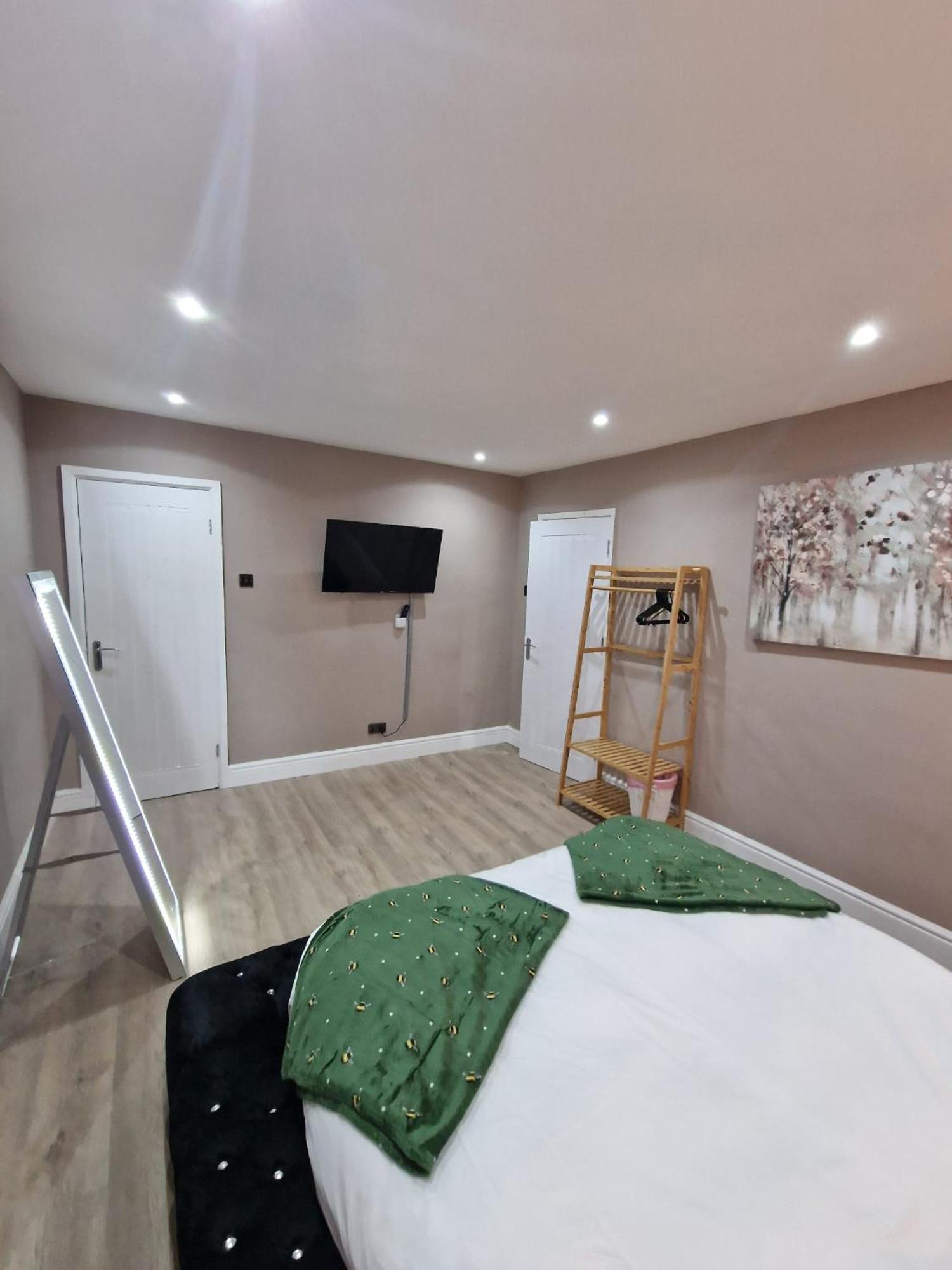 Premier Inn Comfort Mattresses - Sleeps 6 Middleton  Eksteriør billede